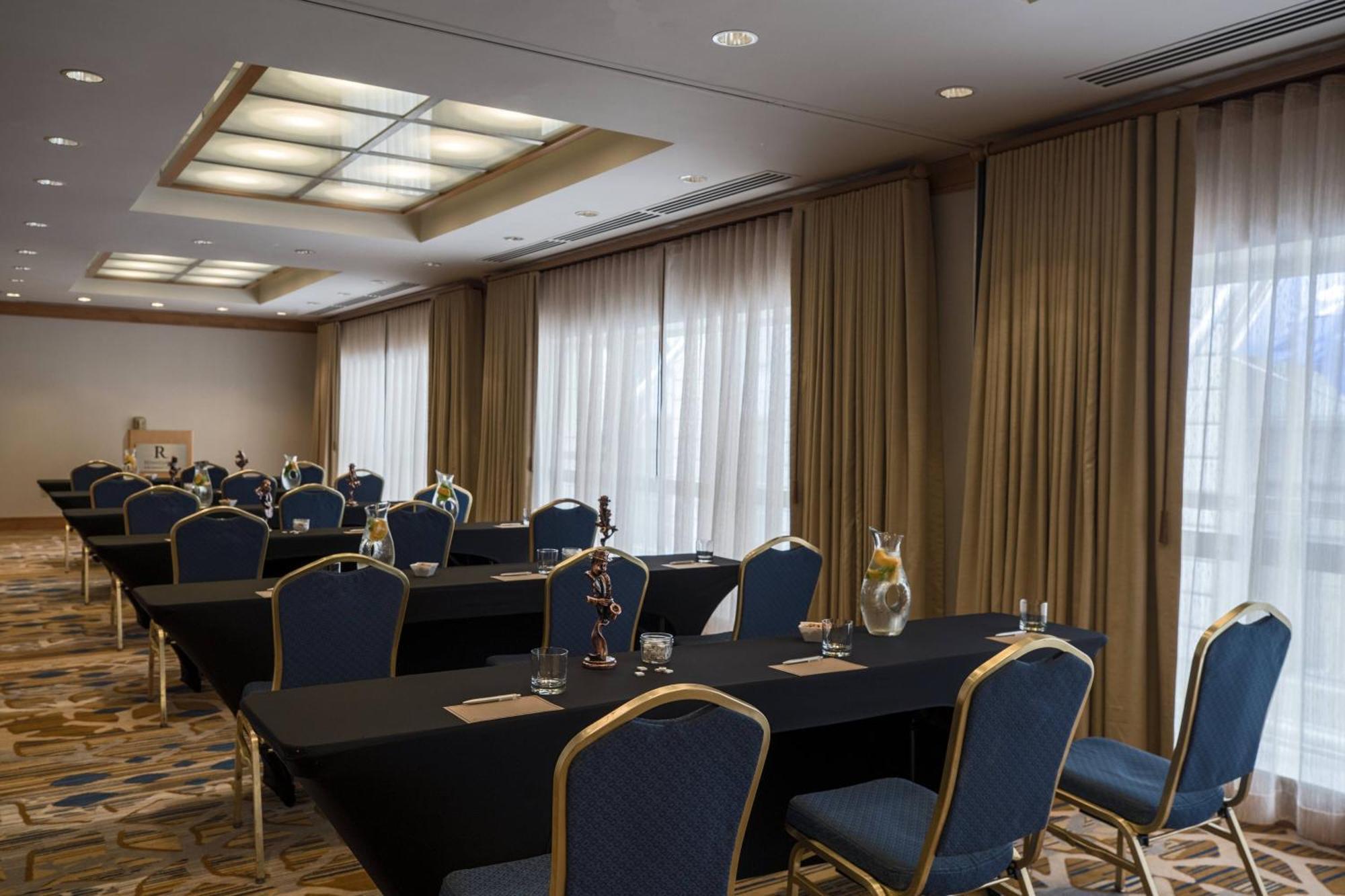 Hotel Renaissance Pere Marquette French Quarter Area 4*